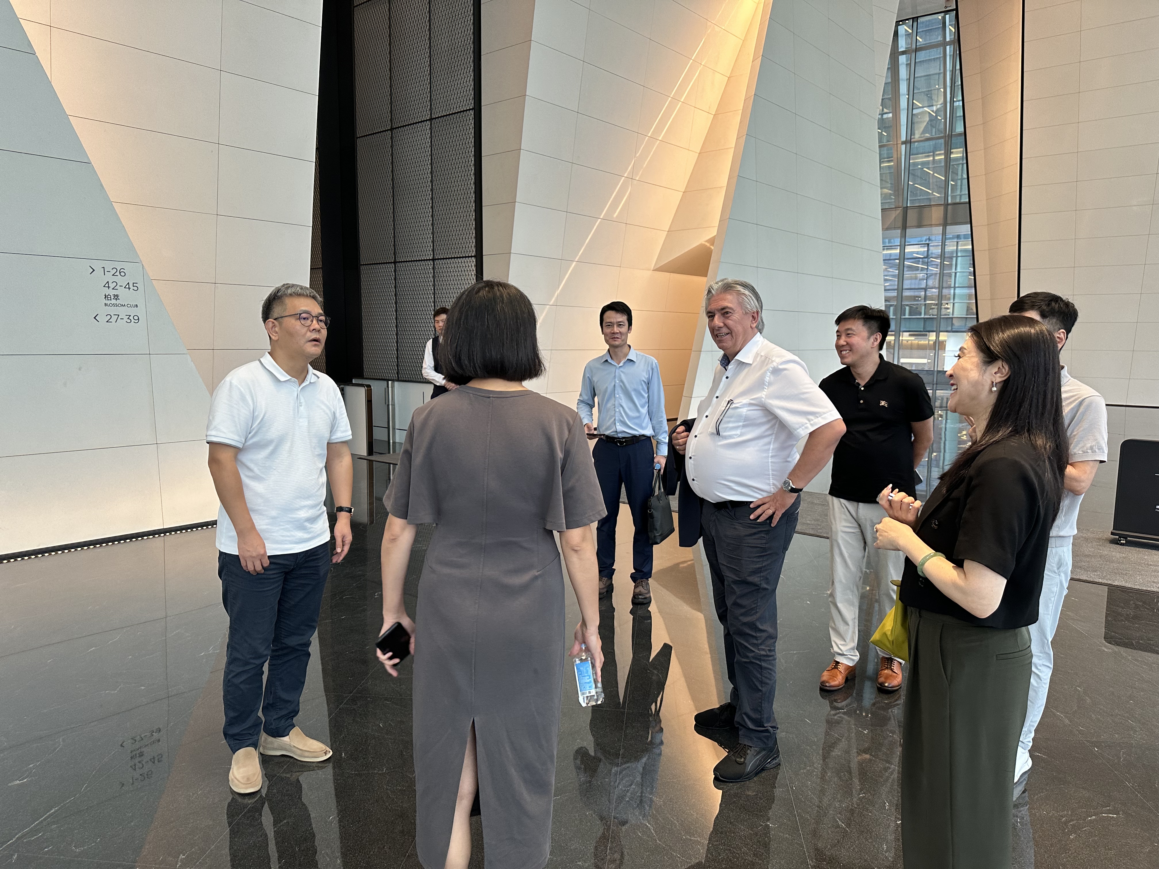 德国进口橱柜品牌西曼帝克SieMatic德国区总裁参观考察城脉璟喜公寓样板